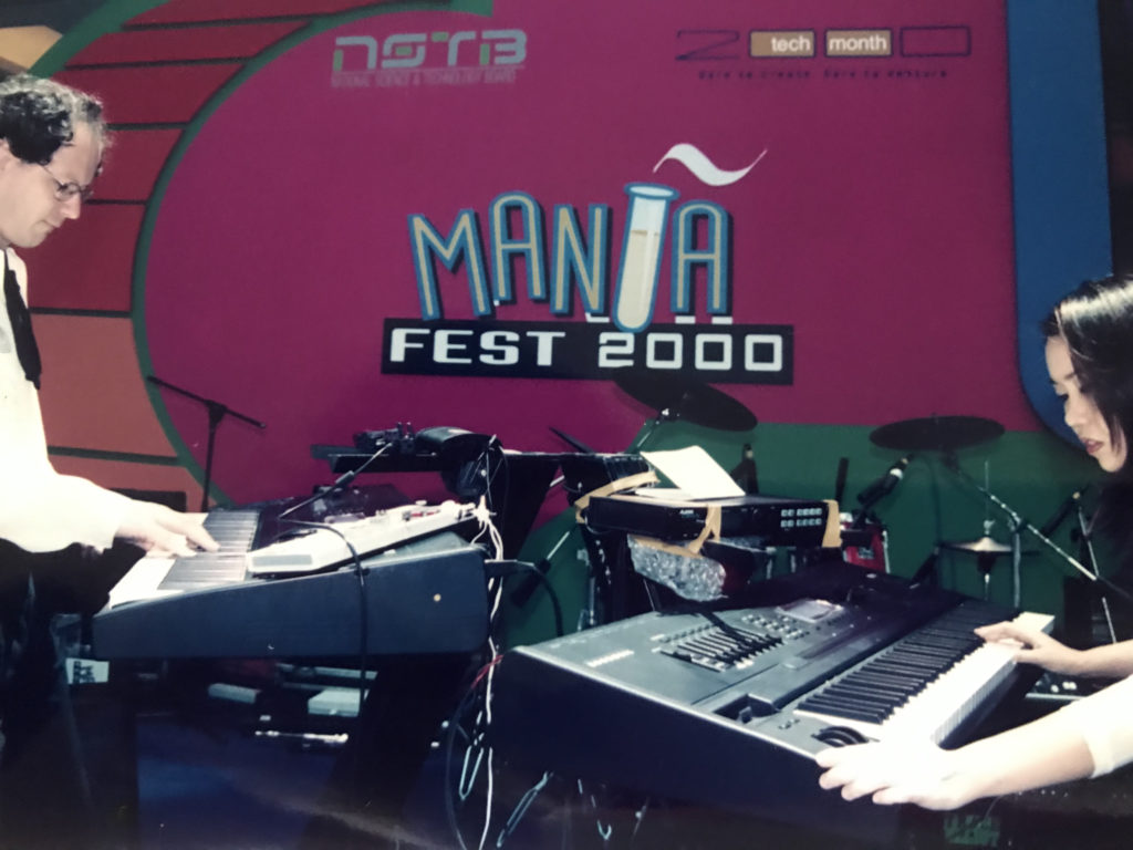Electric Muse presenting at the 2000 ManiaFest Singapore.